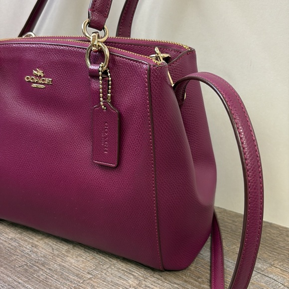 SOLD IN STORE COACH F36637 CHRISTIE CARRYAL FUCHSIA GRAIN LEATHER CROSSBODY - Picture 5 of 14